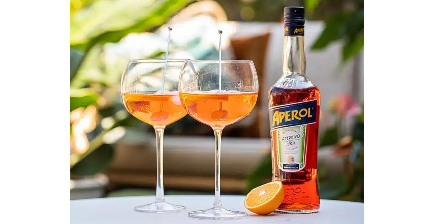 Spritz au sureau et agrumes : une boisson d'été inspirée d'Europe